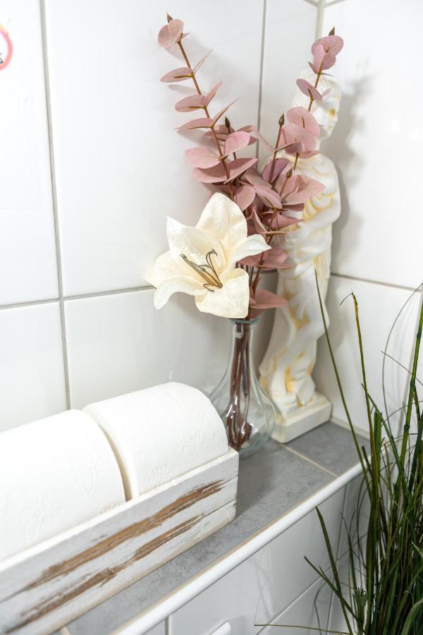 #1 Modernes Zimmer Mit Pool Und Garten Memmingen Luaran gambar