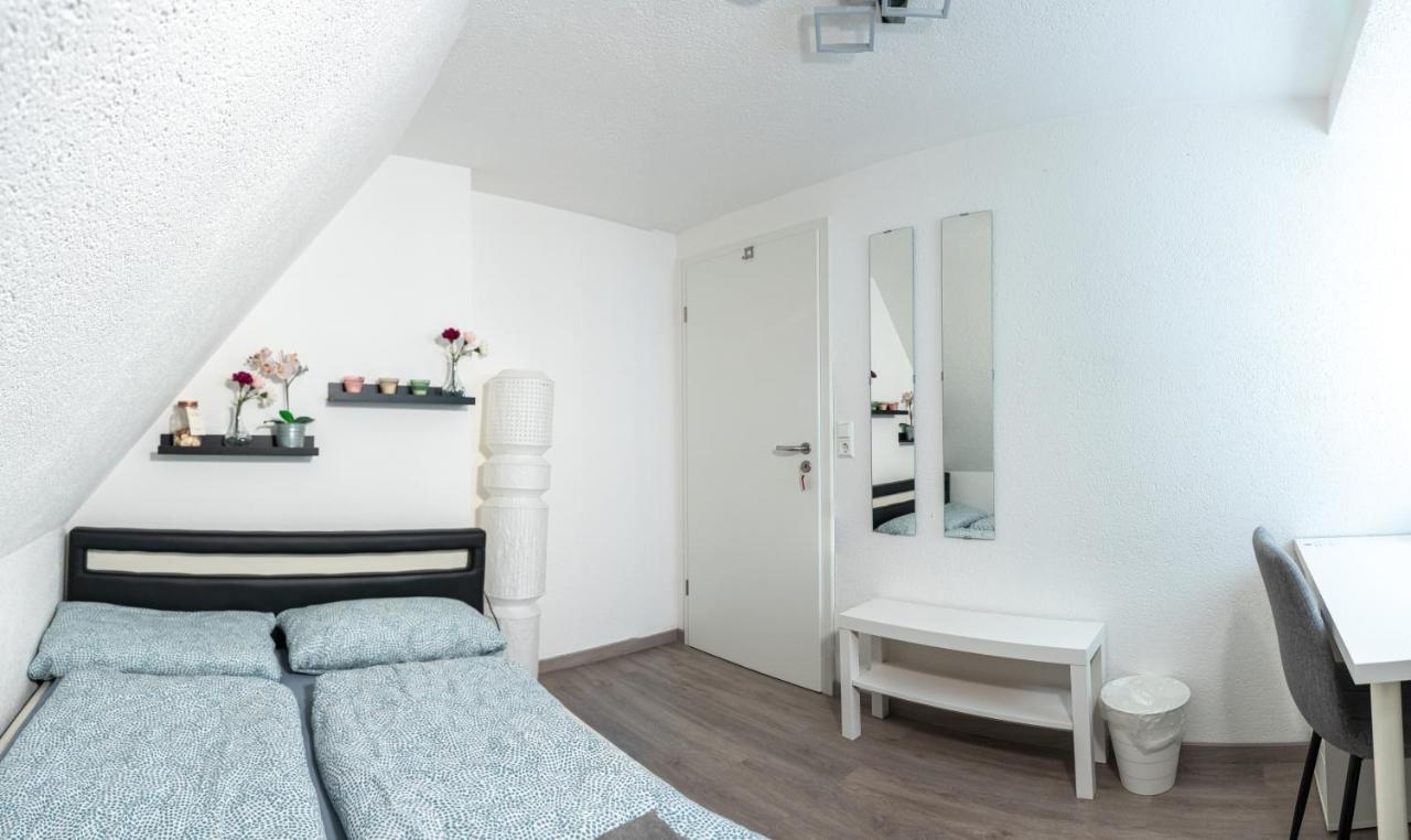 #1 Modernes Zimmer Mit Pool Und Garten Memmingen Luaran gambar